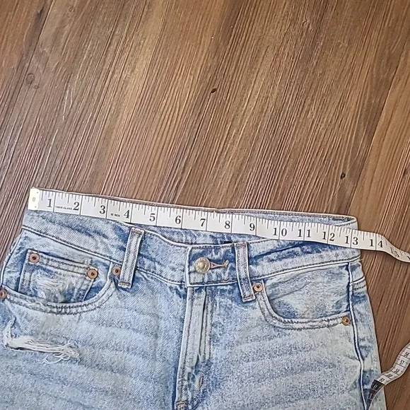 American Eagle Outfitters Light‎ Wash Denim Jeans used good condition. - Picture 10 of 14